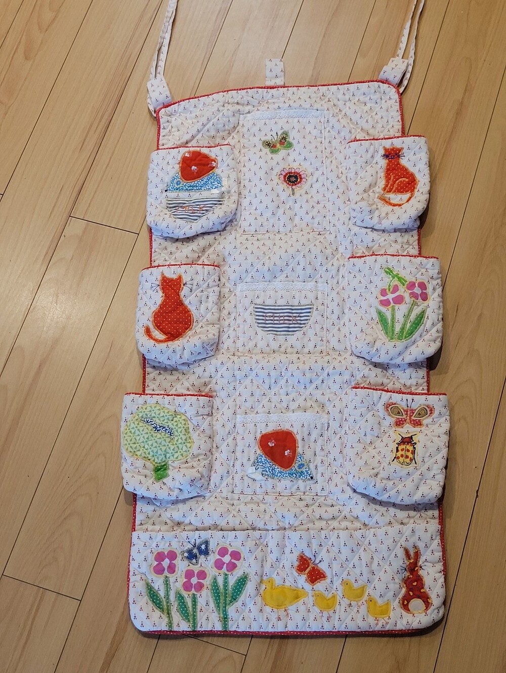 Vintage Handmade Quilted Nursery Wall Hanging Pocket Organizer Cats Kitsch